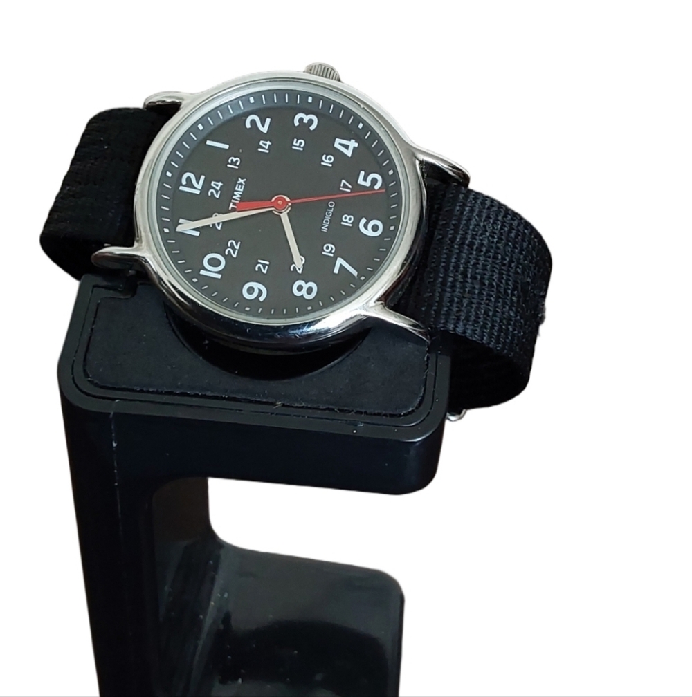 Timex Weekender 38 mm Men's Wristwatch in black with a silver case